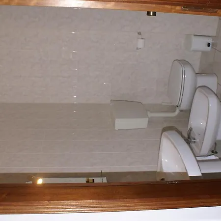 Primavera Hotel 2*