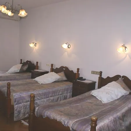 Primavera Hotel 2*
